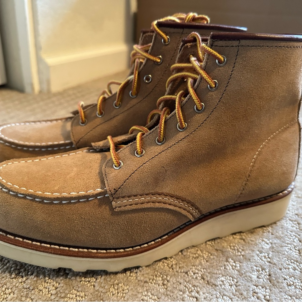 AS NEW women’s red wing moc toe boots 3376 sand Mojave rough out suede size 9.5 - Picture 2 of 14